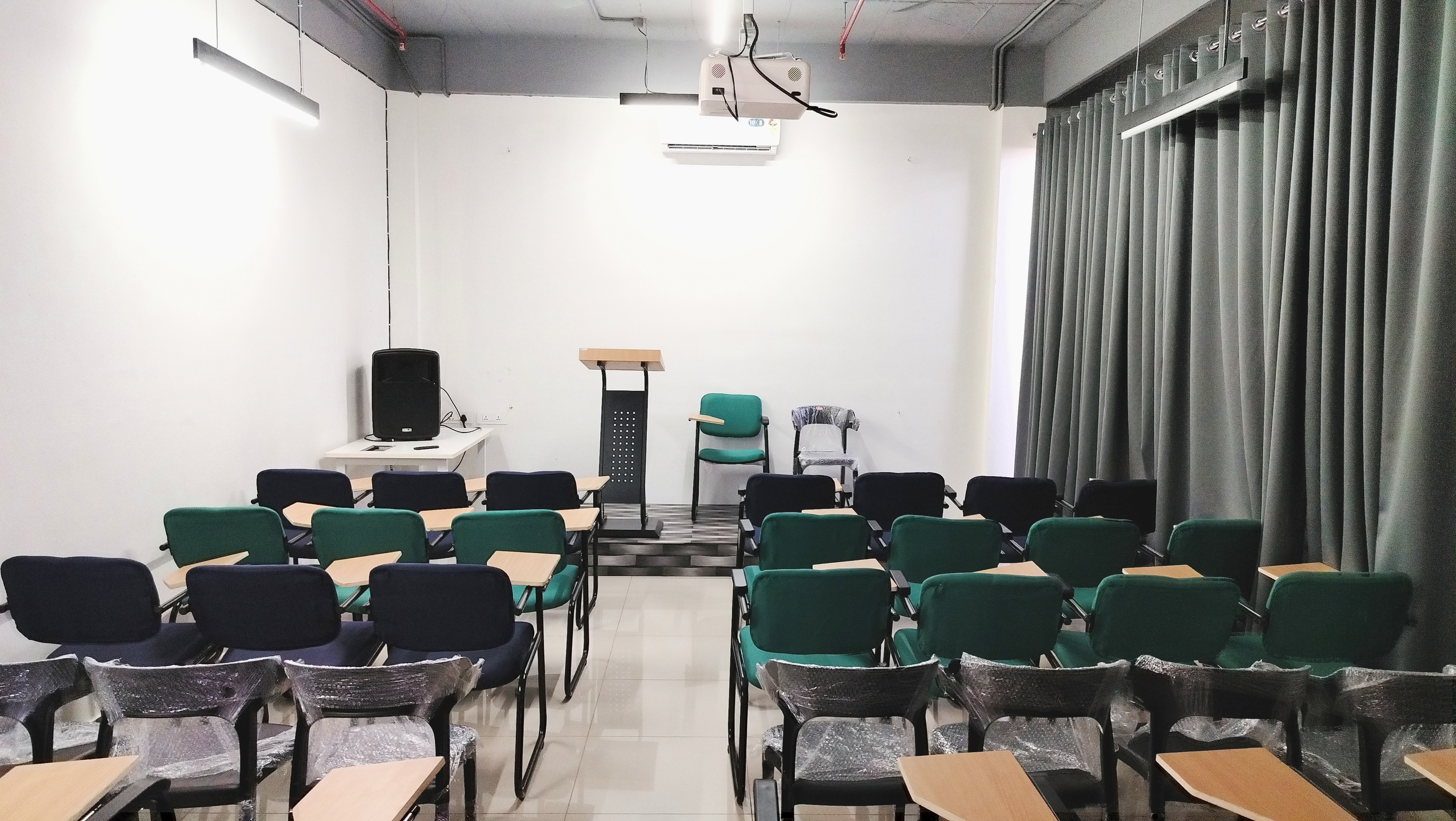 Seminar & Classroom